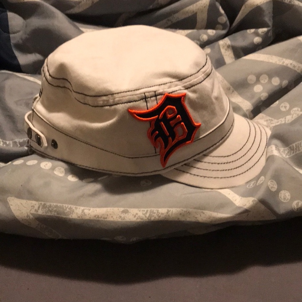 Tigers hat!